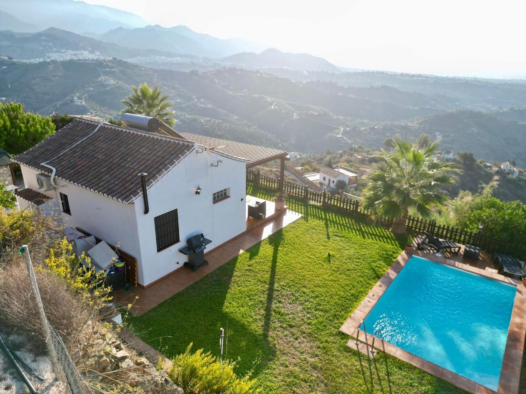 Vela Luka Frigiliana Villa Exterior photo